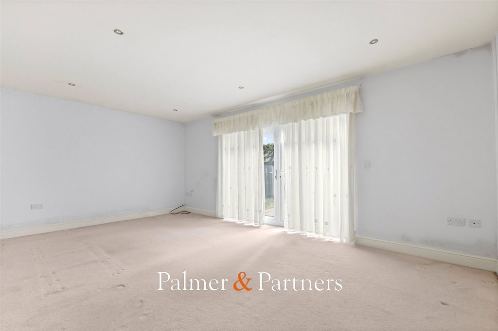 Property photo 3 of 19 Picture No. 09
