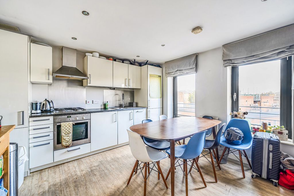 Property photo 3 of 16 1403460-14-697A2F...