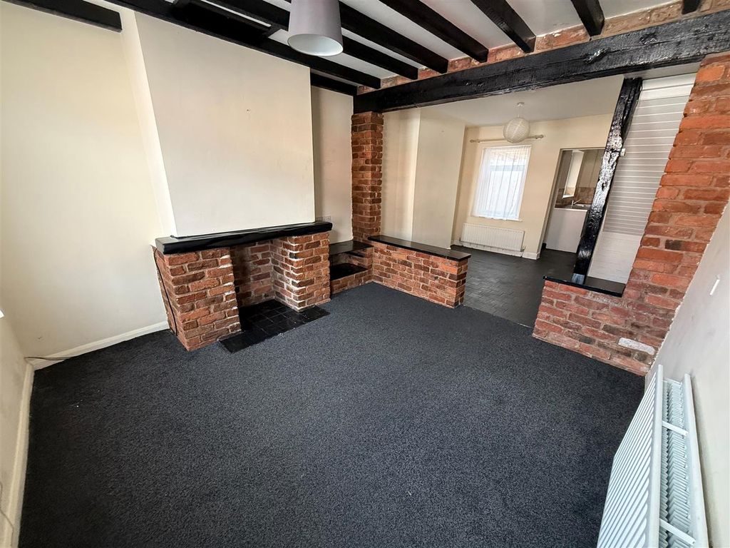 Property photo 2 of 10 Lounge