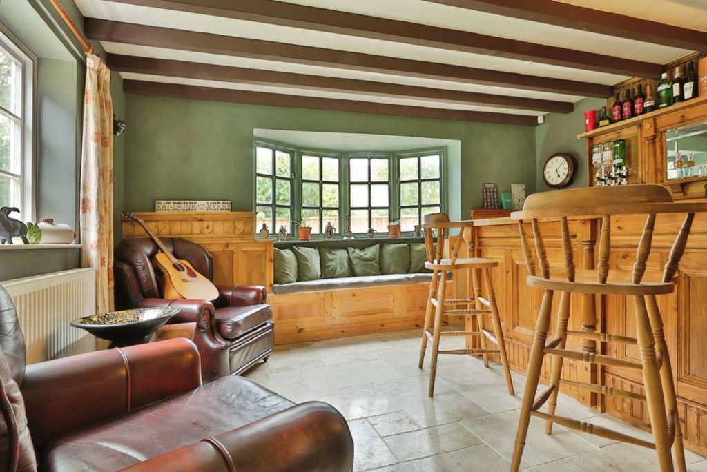 Property photo 2 of 35 4195764