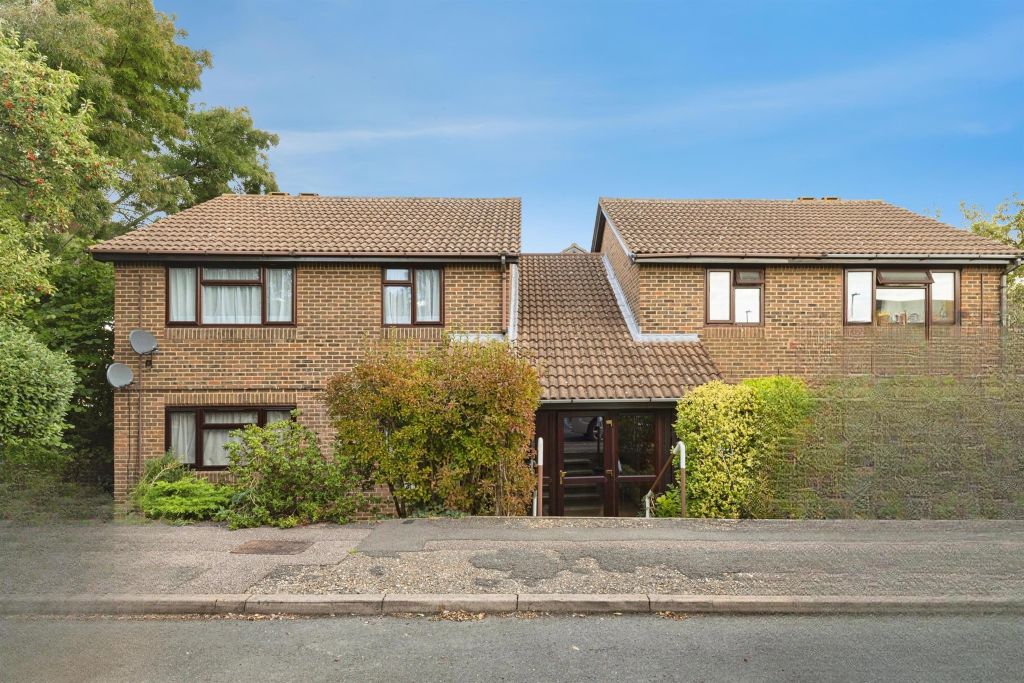 Property photo 1 of 18
