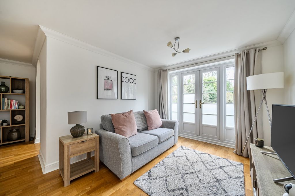 Property photo 3 of 20 Picture No. 02