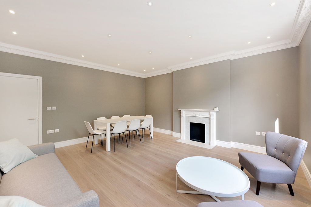 Property photo 2 of 12 Picture 2