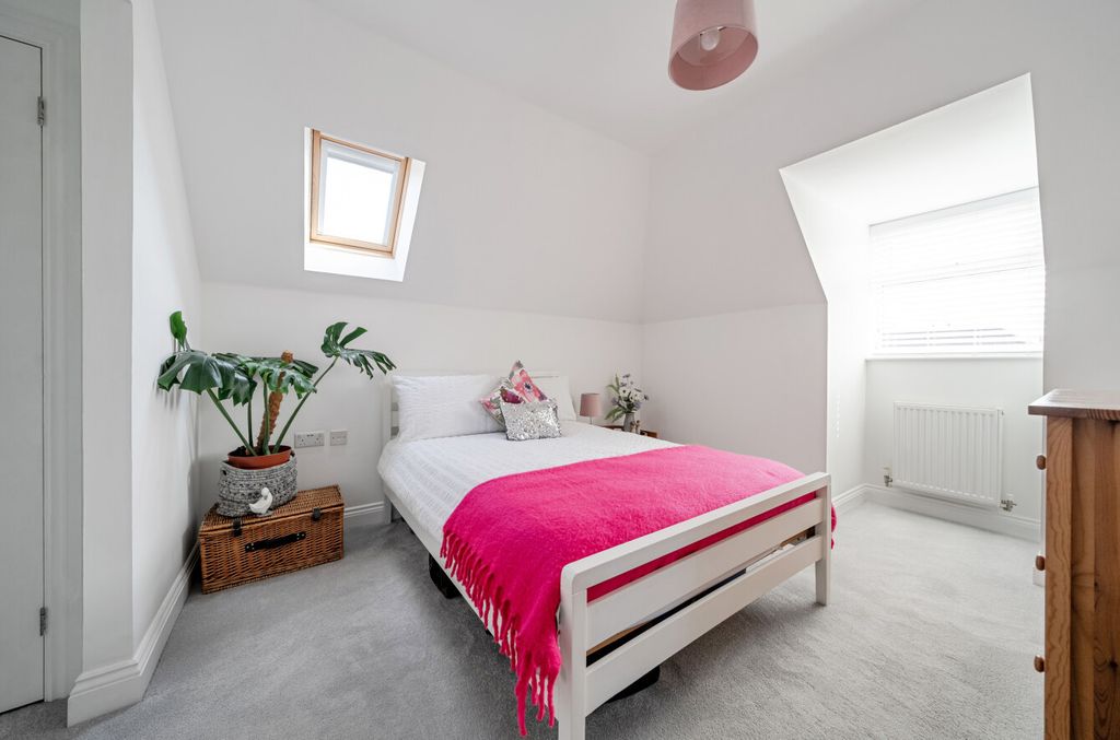 Property photo 2 of 13 1446837-13-69E137...
