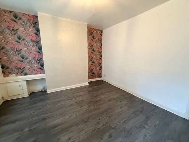 Property photo 2 of 11 Photo