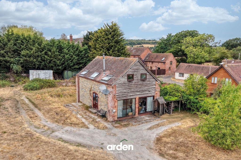 Property photo 1 of 12