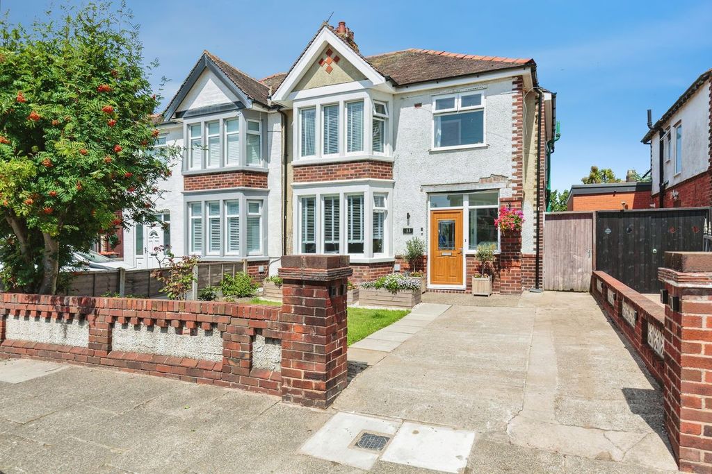 Property photo 1 of 19