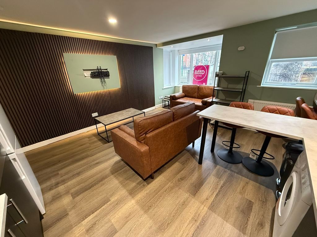 Property photo 2 of 13 Photo 11