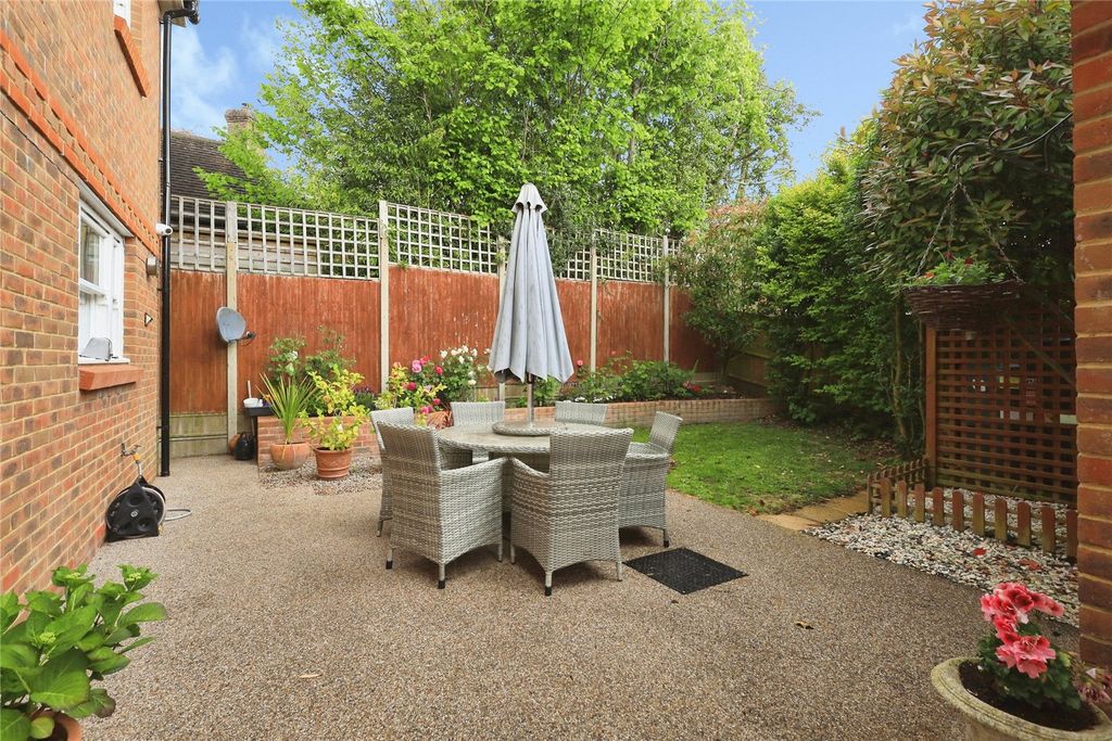 Property photo 2 of 16 Picture No. 15