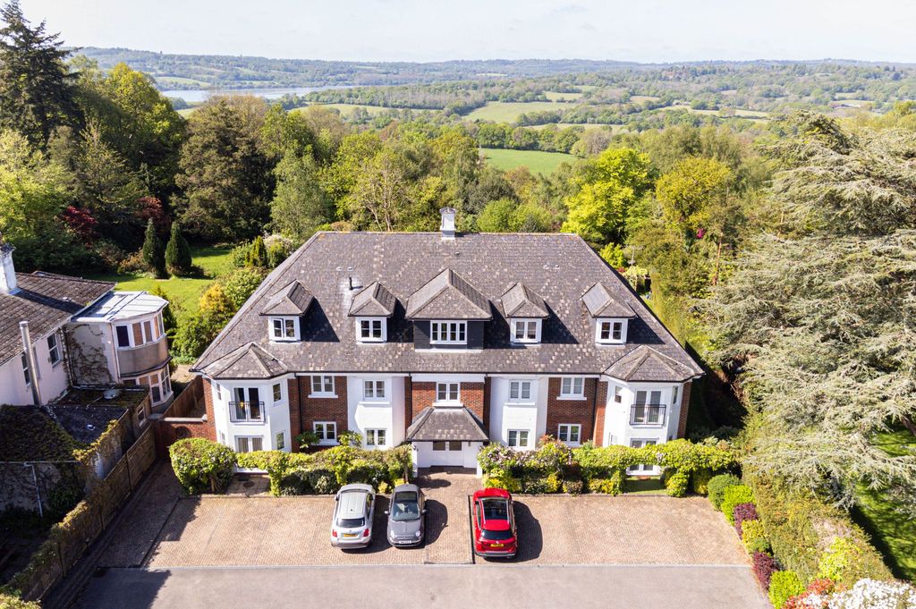 Property photo 1 of 27