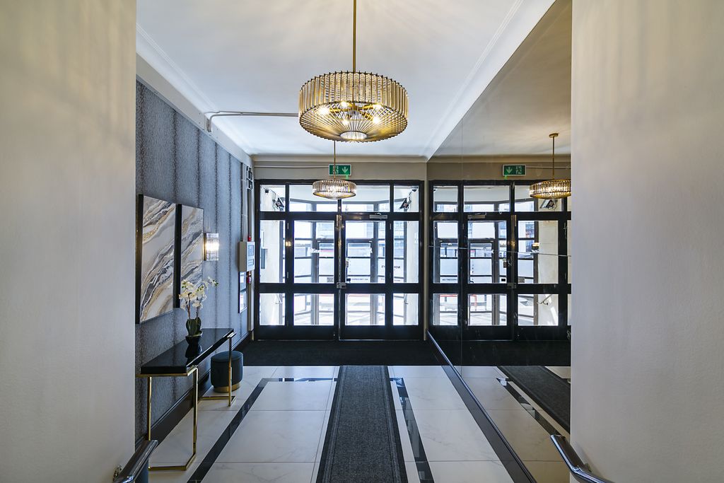 Property photo 1 of 5