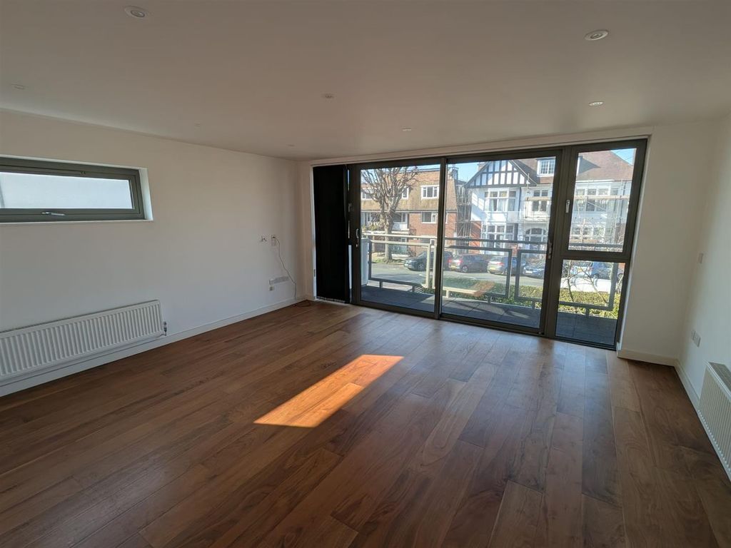 Property photo 2 of 14 Whatsapp Image 2026-03-04 At 12.05.54 (7).Jpeg