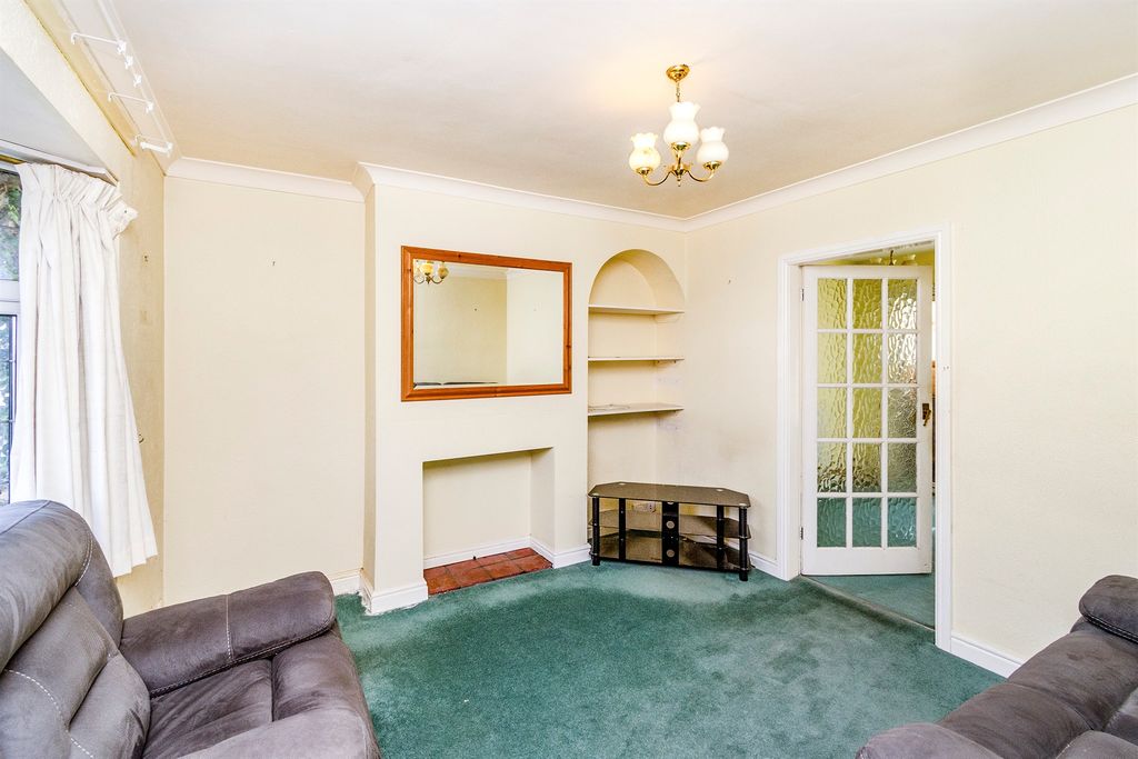 Property photo 3 of 17