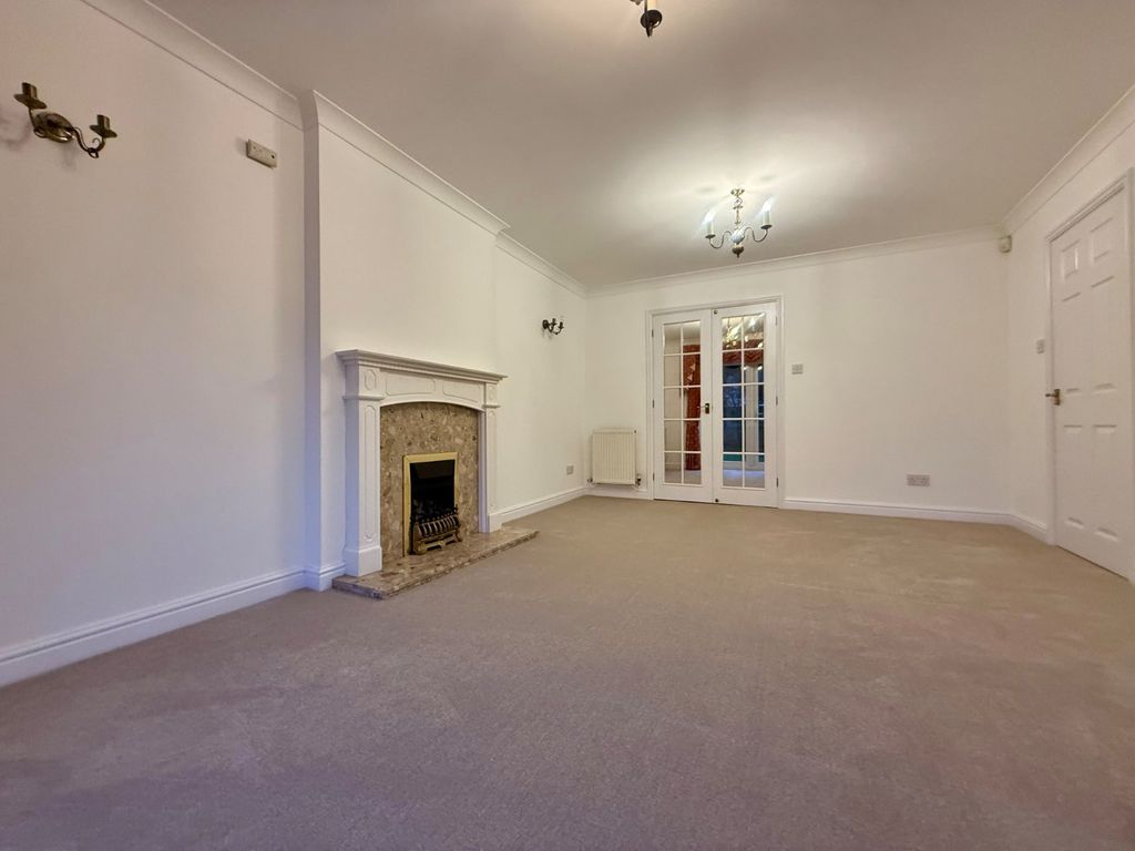 Property photo 3 of 18 Picture No. 17