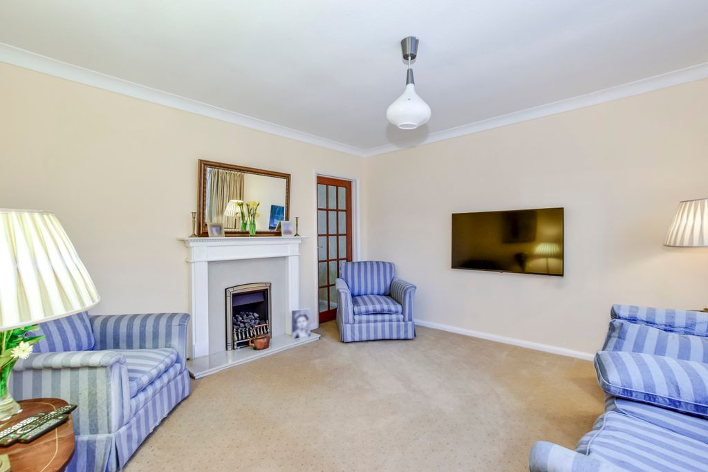 Property photo 3 of 21 Dsc_0221-Dsc_0222