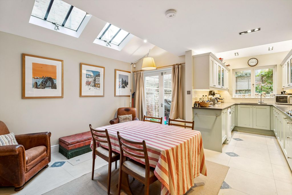 Property photo 3 of 22 Image