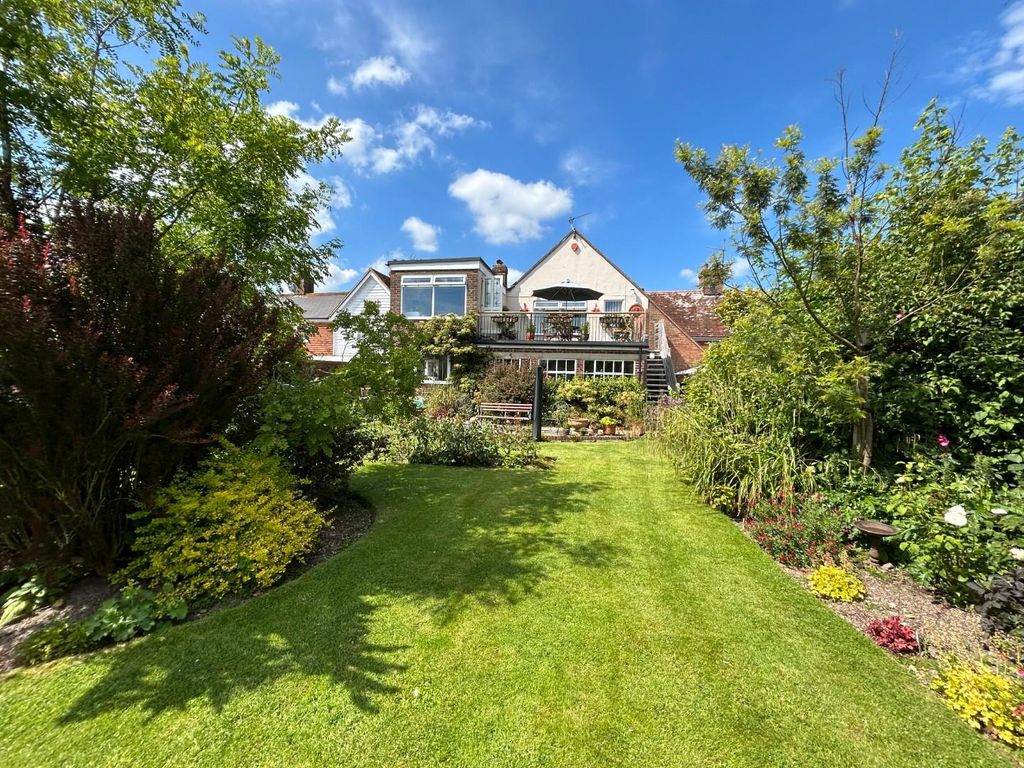 Property photo 1 of 24