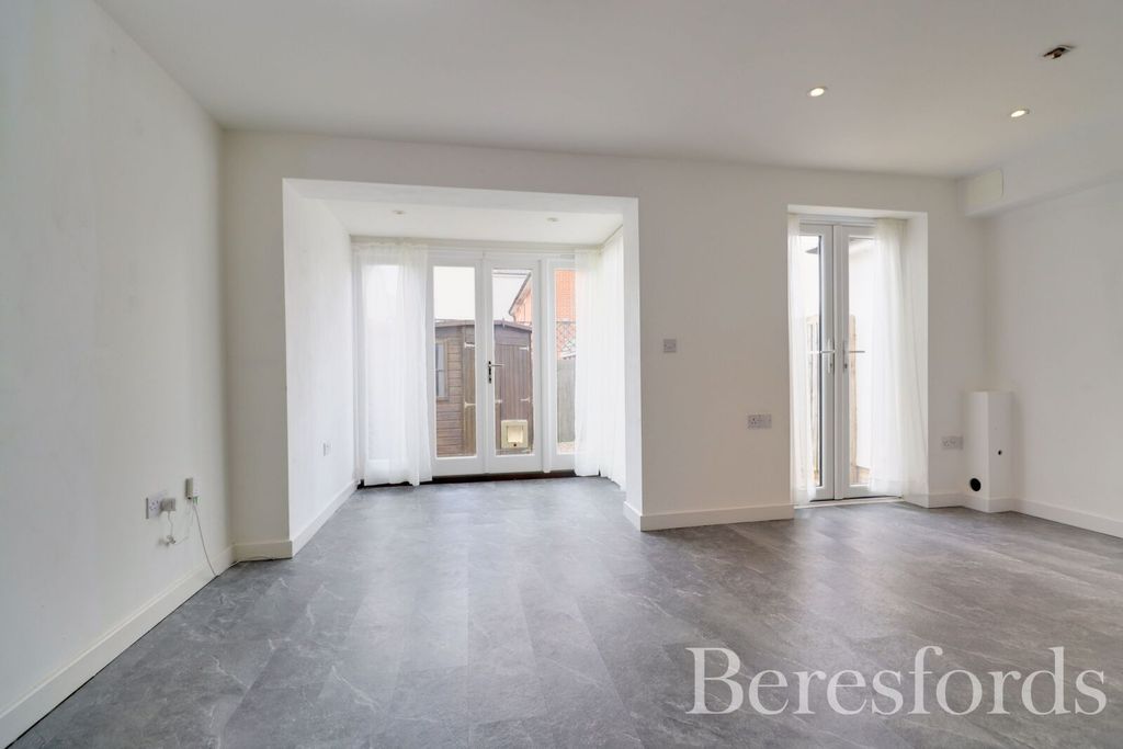 Property photo 2 of 24 Picture 2