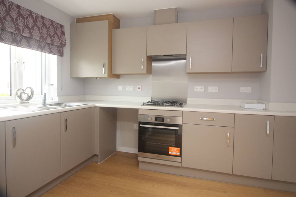 Property photo 2 of 9