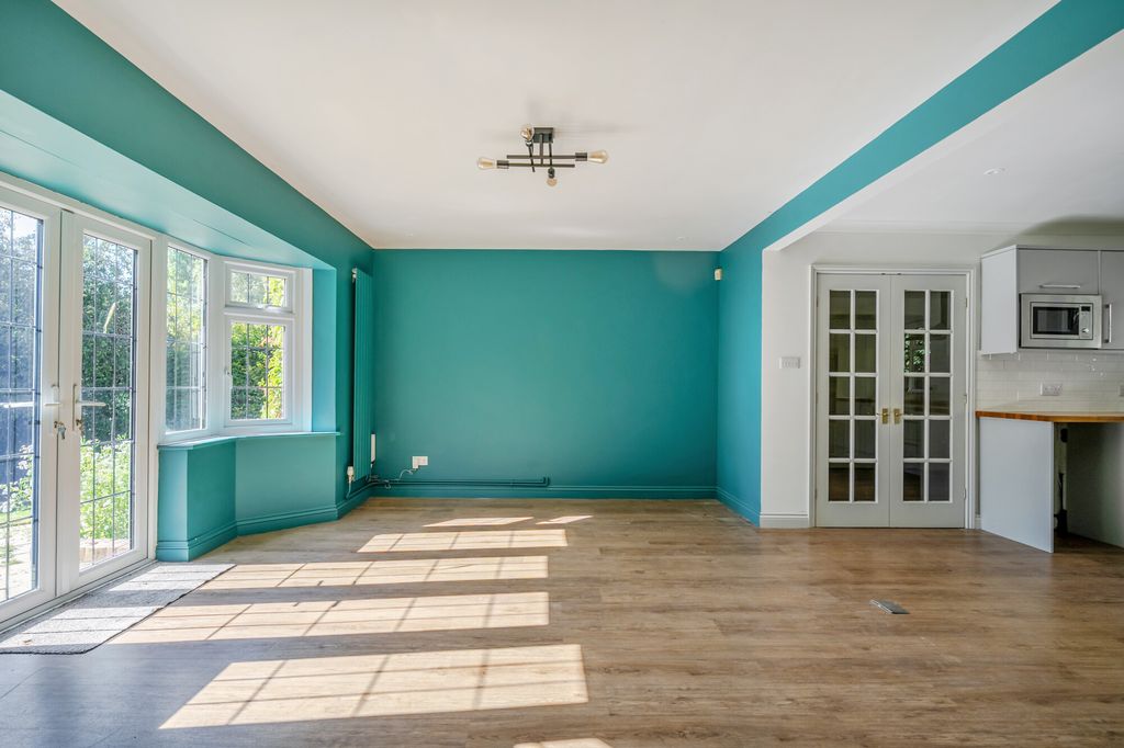 Property photo 3 of 26