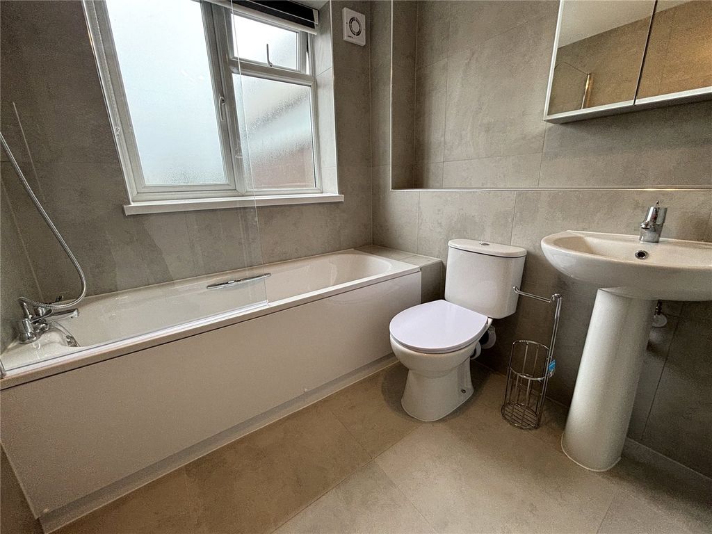 Property photo 3 of 7 Picture No. 08