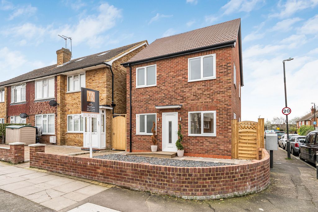 Property photo 1 of 18