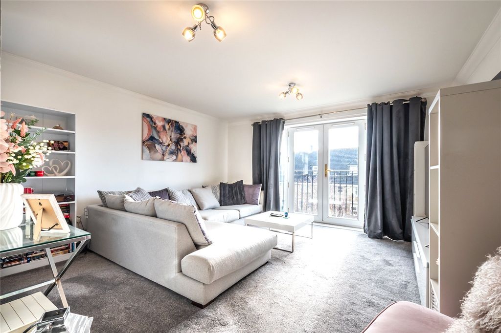 Property photo 2 of 23 Picture No. 09