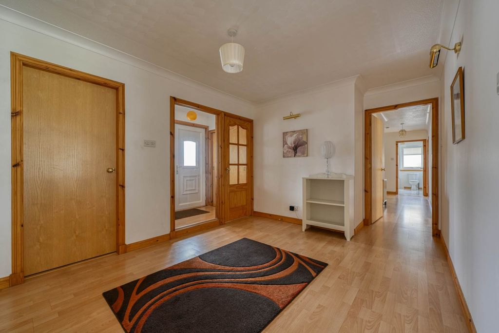Property photo 3 of 30