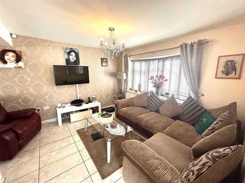 Property photo 2 of 14 Lounge 2.Jpg