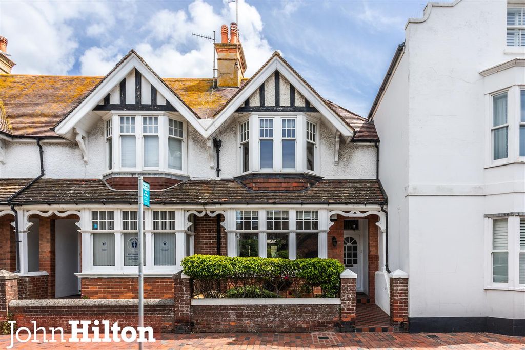 Property photo 1 of 19 High Street-1.Jpg