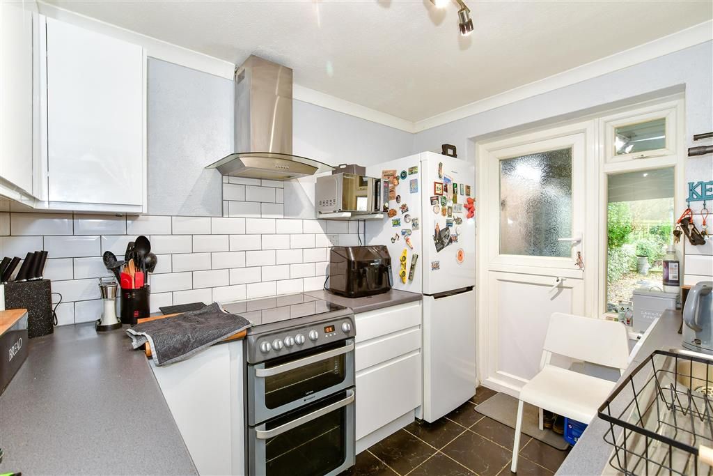 Property photo 1 of 7 Kitchen