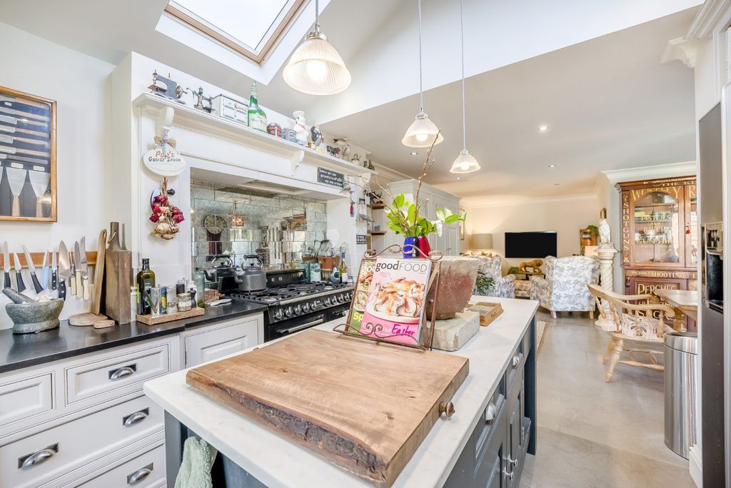 Property photo 3 of 19 Picture No. 11