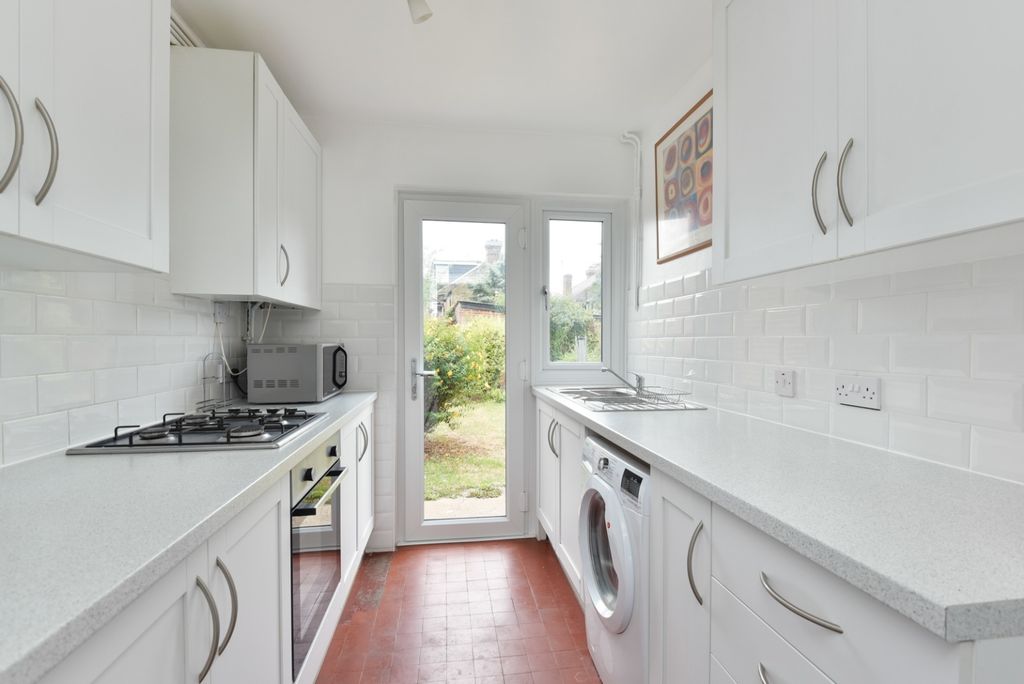 Property photo 3 of 16 37732910