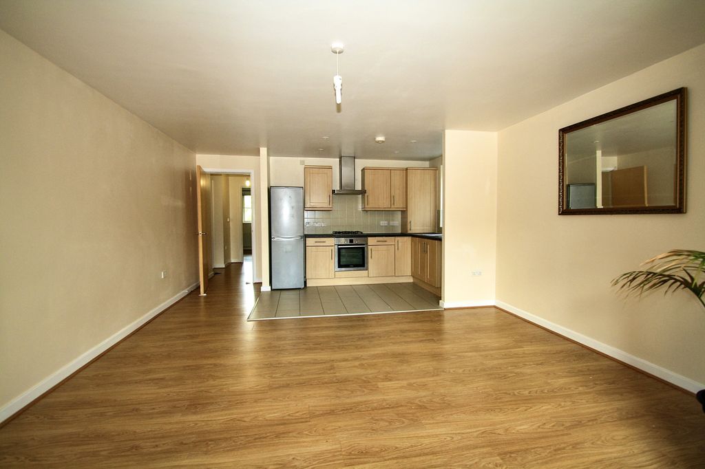Property photo 2 of 8
