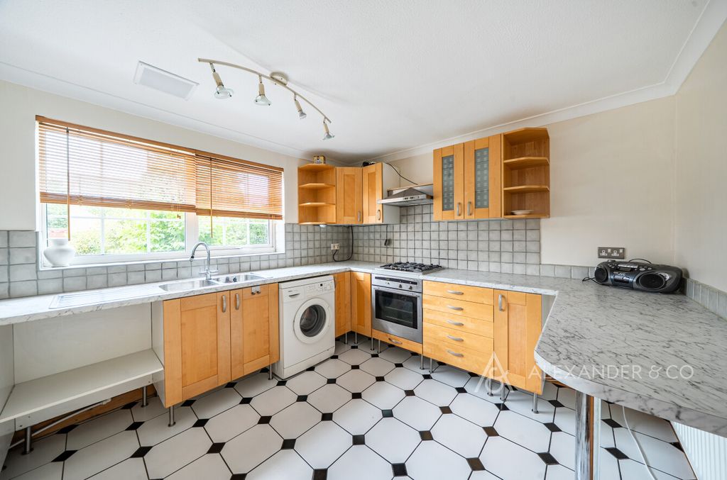 Property photo 3 of 14 38Eb296A-64A2-4c2...