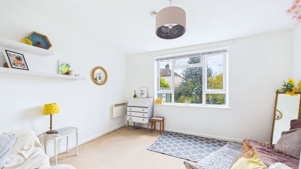 Property photo 3 of 7