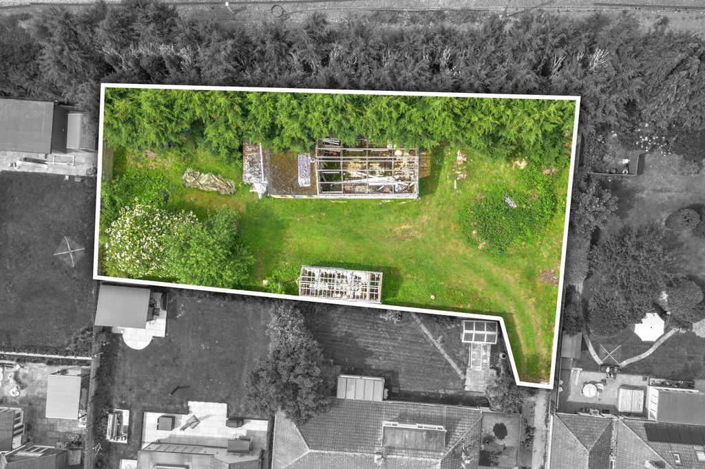 Property photo 1 of 3