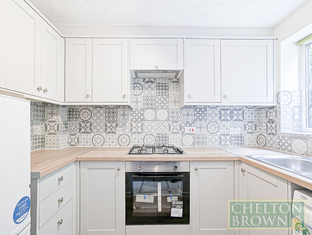 Property photo 2 of 17 Kitchen