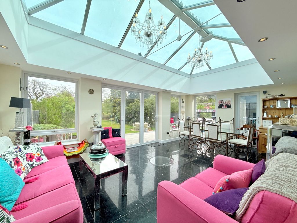 Property photo 3 of 31