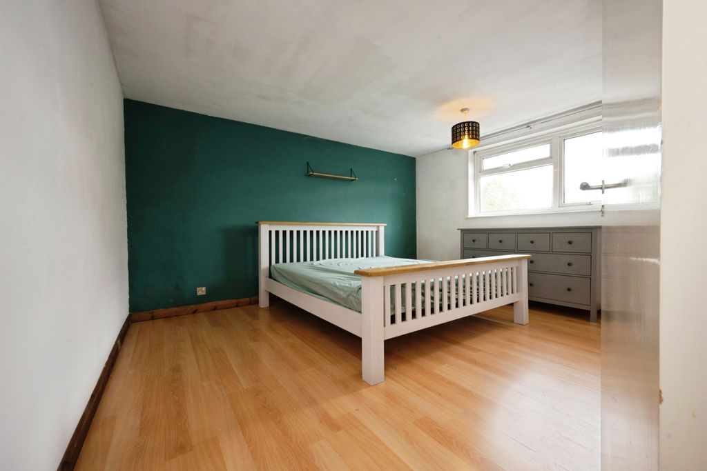 Property photo 3 of 19 Pbox-Img.Jpg