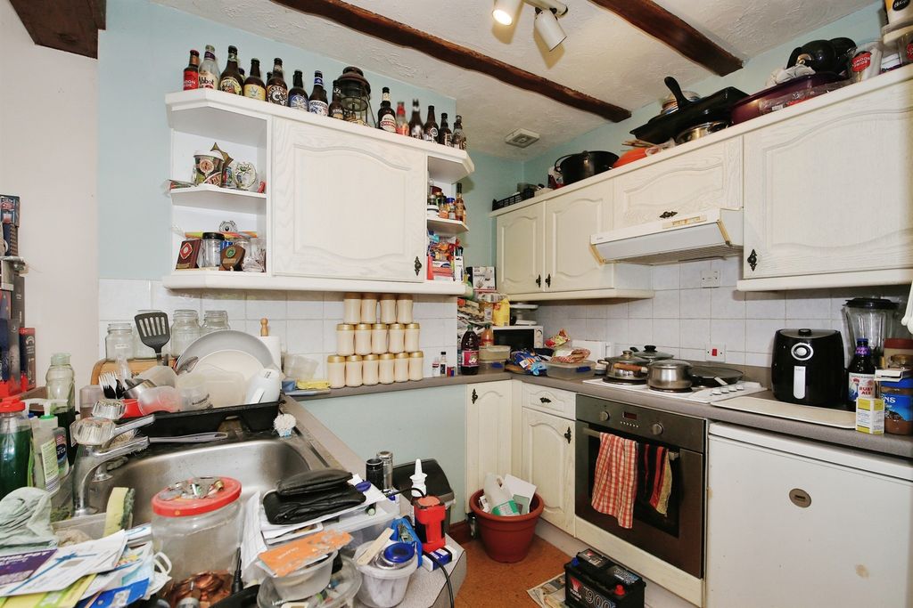 Property photo 3 of 6