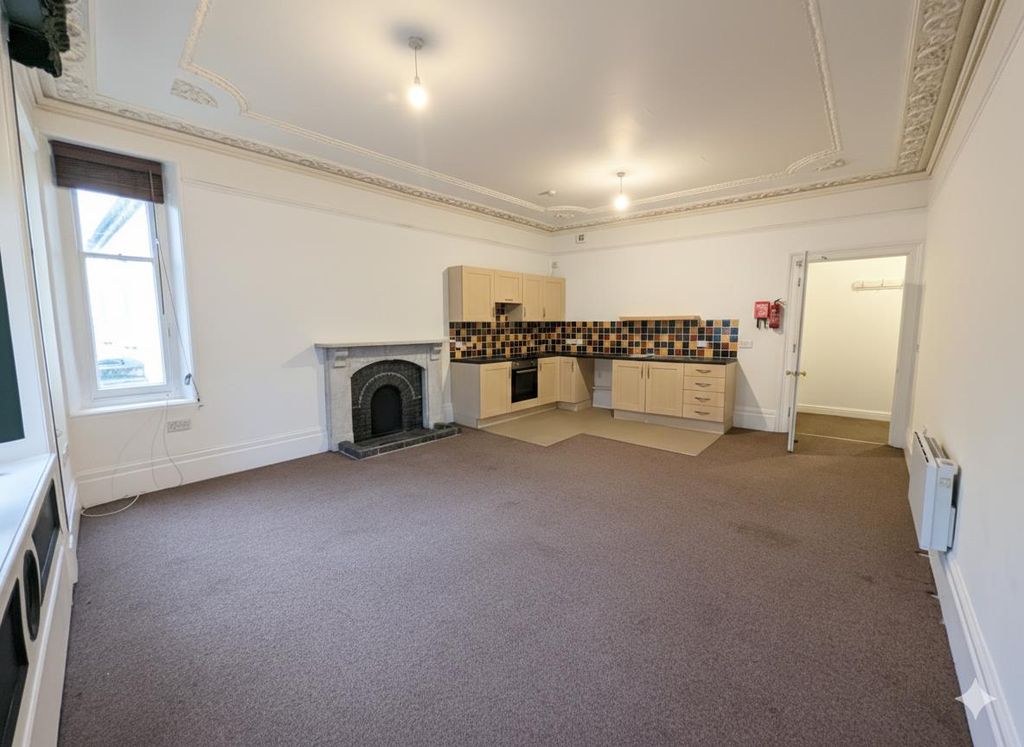 Property photo 2 of 10 Image