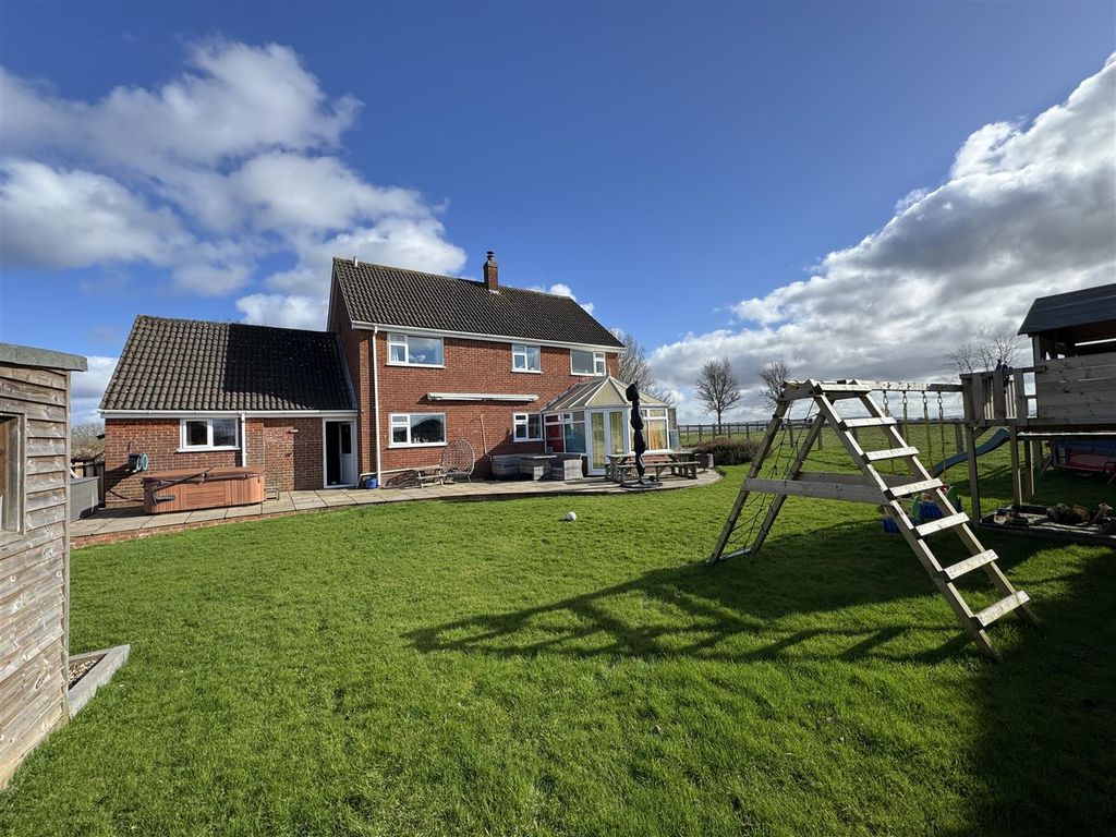 Property photo 1 of 24