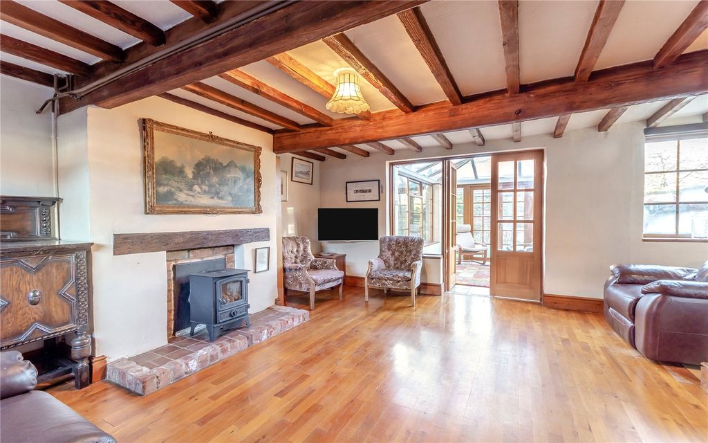 Property photo 3 of 22 Sitting Room