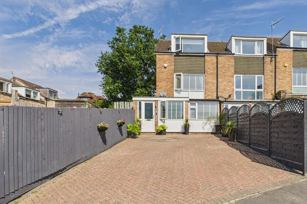Property photo 1 of 24