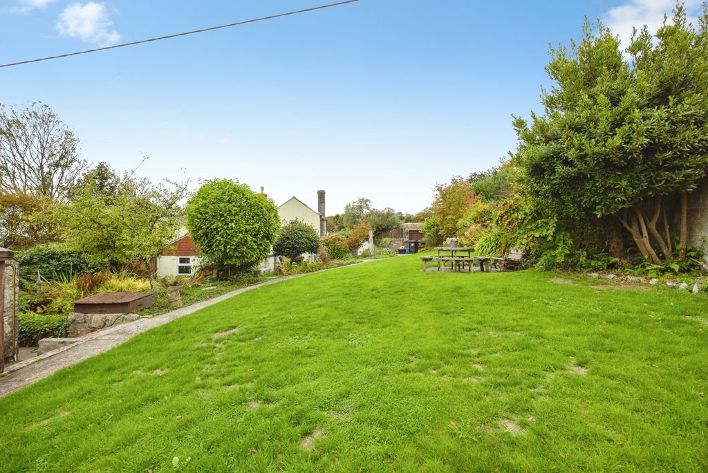 Property photo 3 of 27 Pbox-Img.Jpg