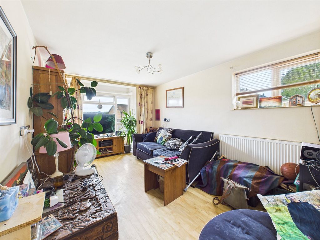 Property photo 2 of 9 Picture No. 10