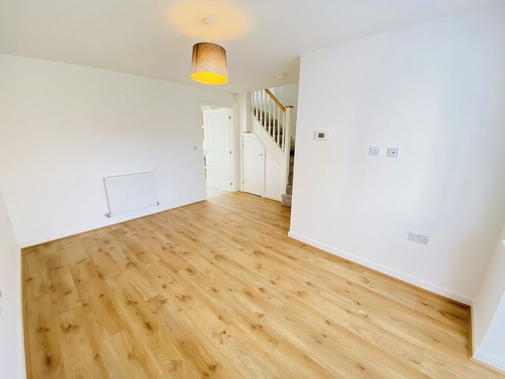 Property photo 3 of 14 Lounge