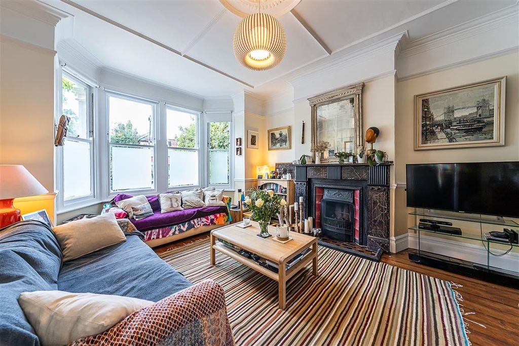 Property photo 1 of 22 13-Salford-Road-1...