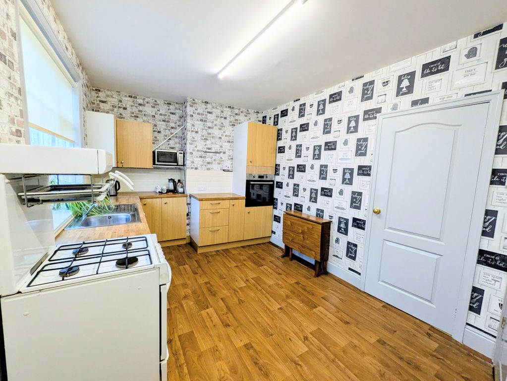 Property photo 3 of 20 1000028124